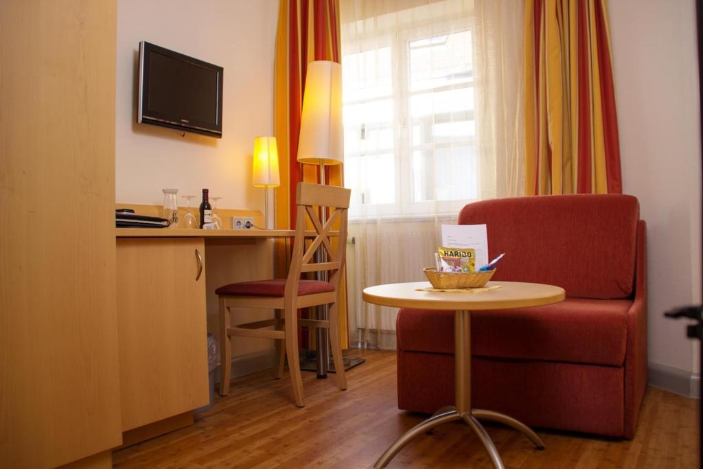 Hotel Gasthof Zum Ochsen 에힌겐 외부 사진